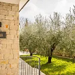 Oliva Serenity Pool Apartament *