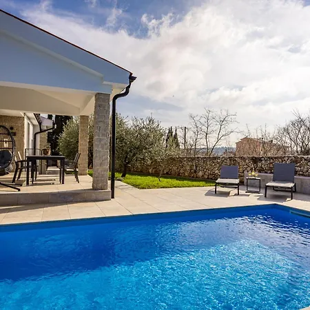 Oliva Serenity Pool *