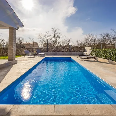 Oliva Serenity Pool Lejlighed Pomer